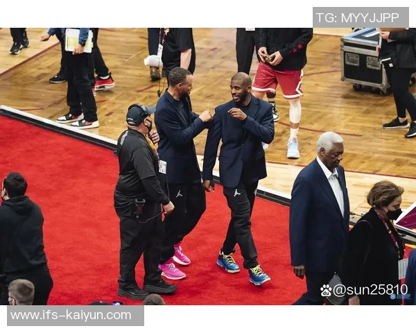 保罗生涯荣誉回顾：11次入选一阵、5届助攻王&6届抢断王