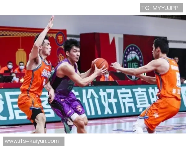 CBA名宿恶意犯规惹毛汤神,刮光微博后道歉引发热议 CBA名宿恶意犯规惹毛汤神,刮光微博后道歉引发热议