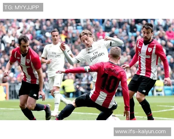 每体报道马德里德比:皇马有更多休息时间,马竞不满体能劣势 每体报道马德里德比:皇马有更多休息时间,马竞不满体能劣势